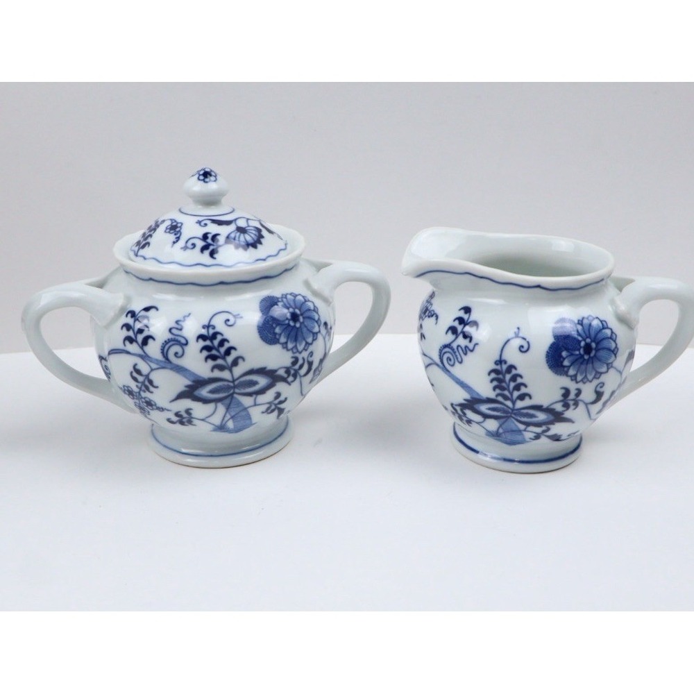 VTG Blue Danube Creamer and Sugar Bowl w Lid Blue Onion Pattern